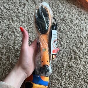 NWT! Soleil Hair Tools Mini Heat Brush